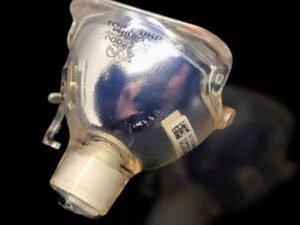 EW675UTi replacement lamp